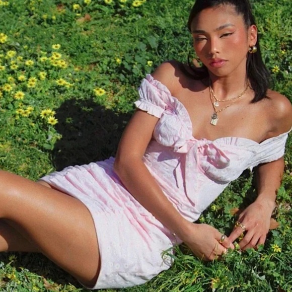 princess polly “back to paris” pink daisy mini dress - Picture 2 of 10